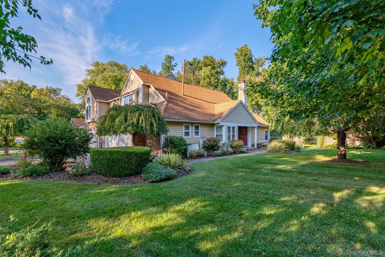 Property Photo:  1 Cottonwood Circle  NY 12477 