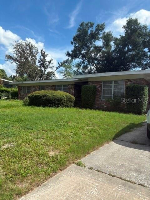 Property Photo: 211 Druid Hills Road FL 33617