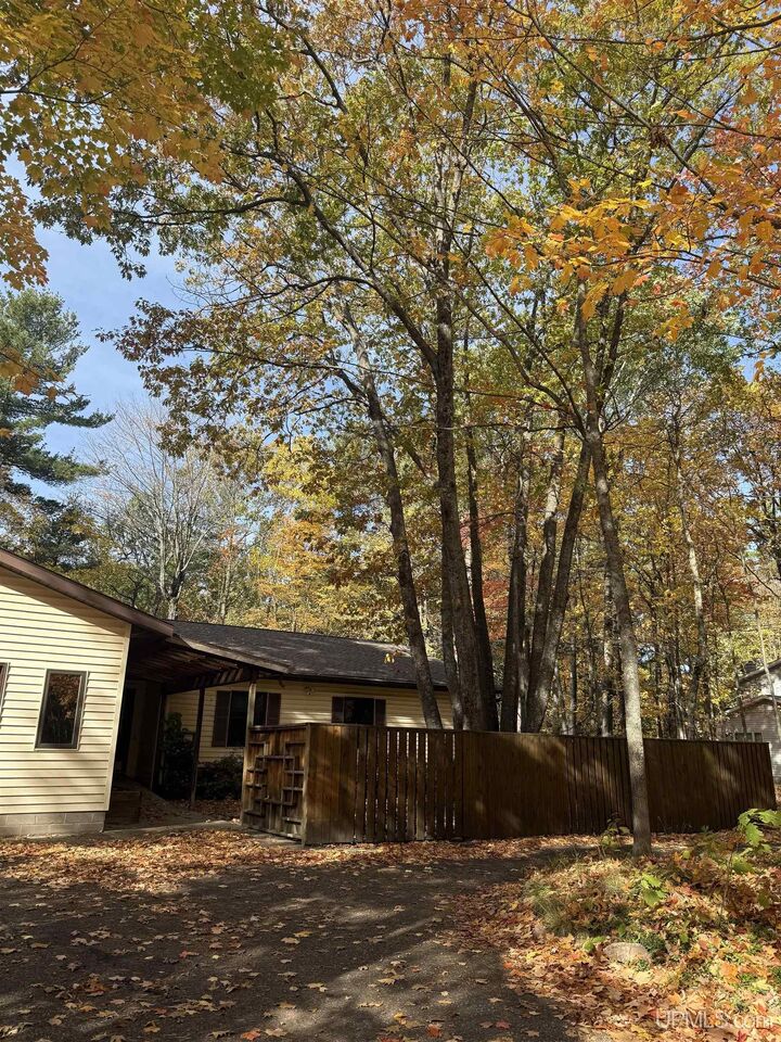 Property Photo:  5 Longyear Drive  MI 49866 
