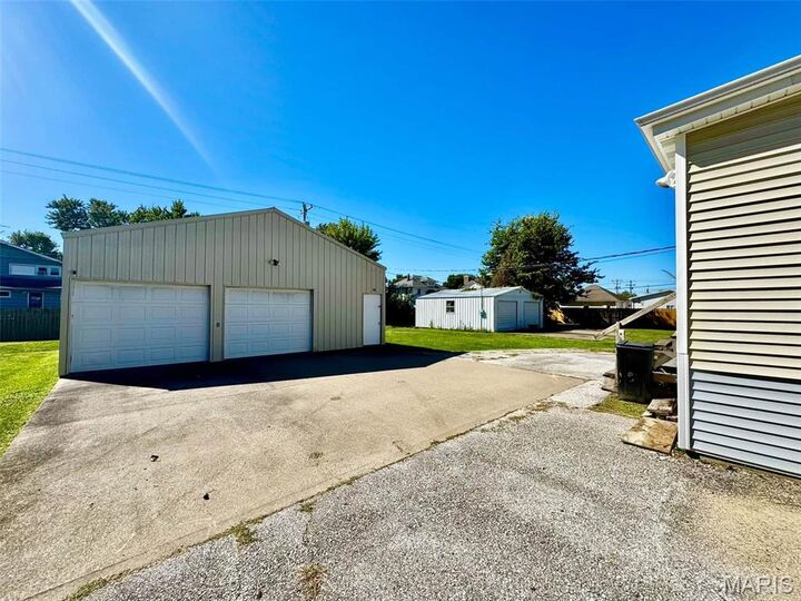 Property Photo:  209 E Walnut  MO 63468 