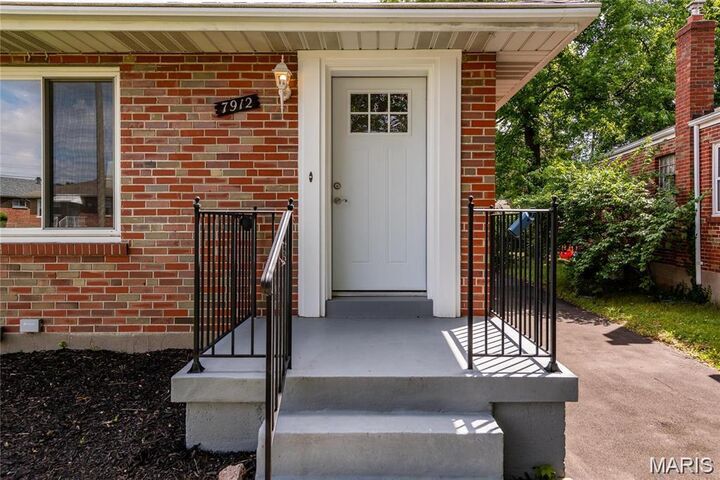 Property Photo: 7912 Pembroke Drive MO 63123