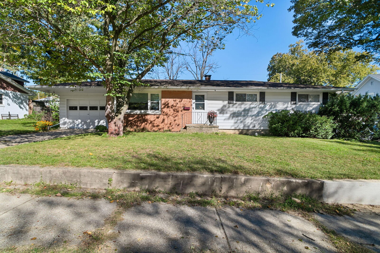Property Photo: 108 W Dewey Street MI 49107
