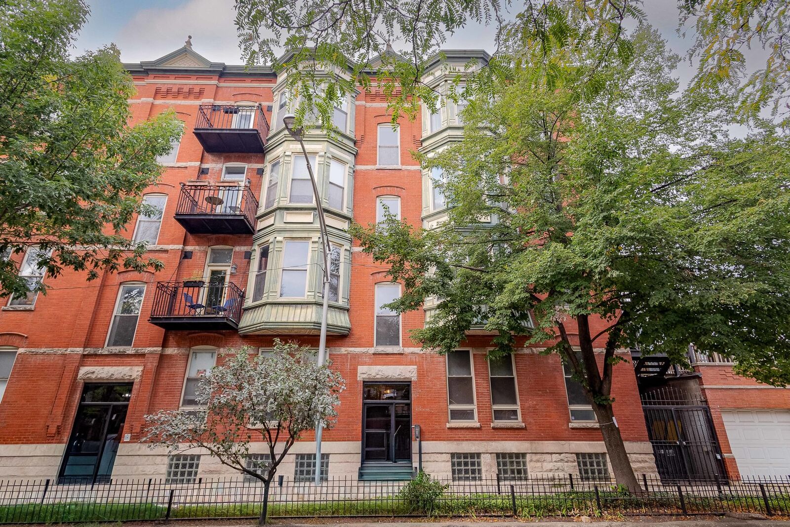 Property Photo:  1344 N North Park Avenue 1  IL 60610 
