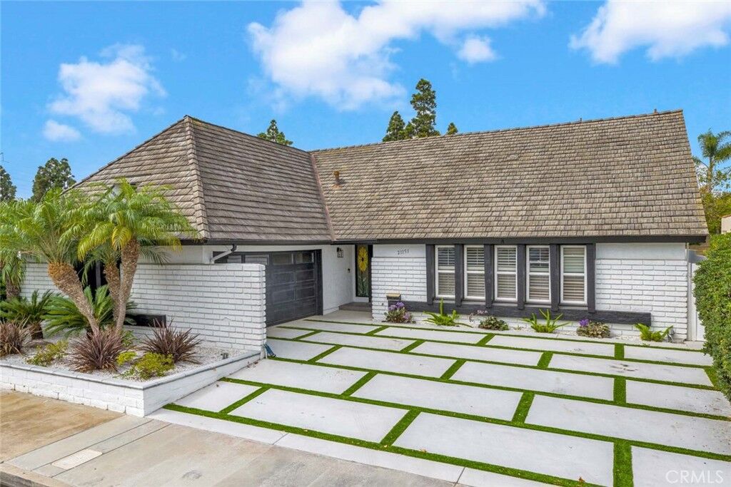Property Photo:  21151 Chubasco Lane  CA 92646 
