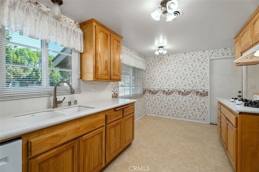 Property Photo:  2736 E Coolidge  CA 92867 