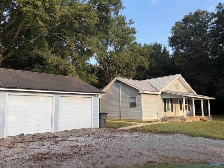Property Photo:  3279 County Road 100  AL 35650 