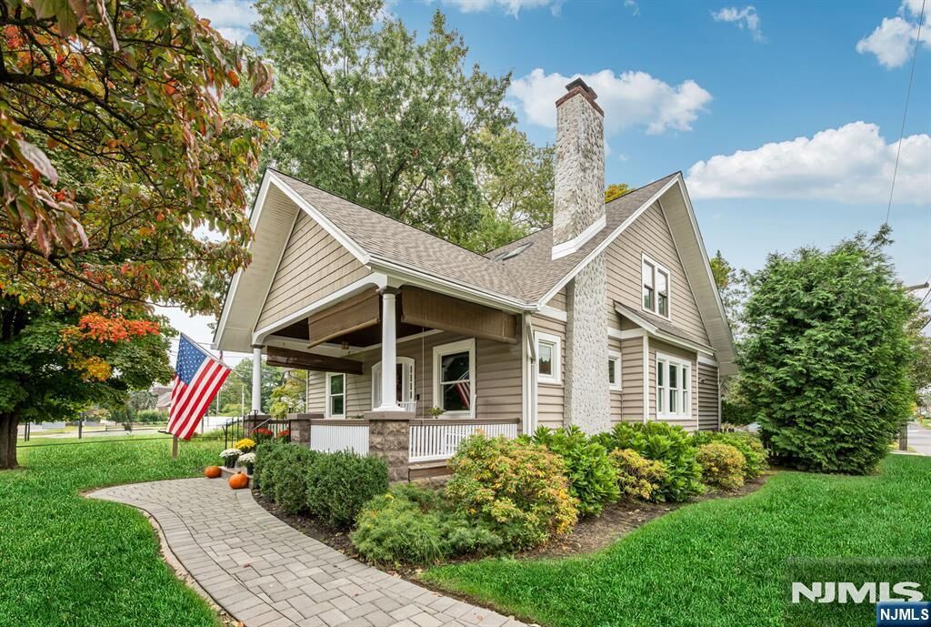 Property Photo:  365 Walthery Avenue  NJ 07450 