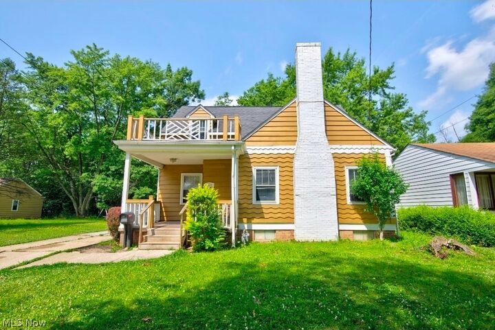 Property Photo: 4724 Green Road OH 44128