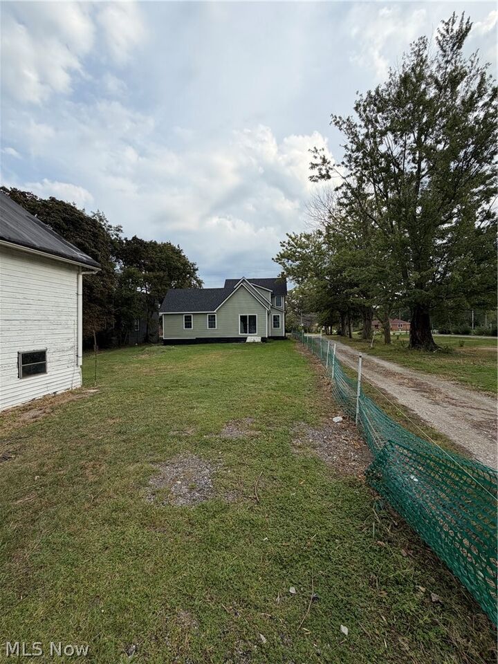 Property Photo:  2912 W Erie Avenue  OH 44053 