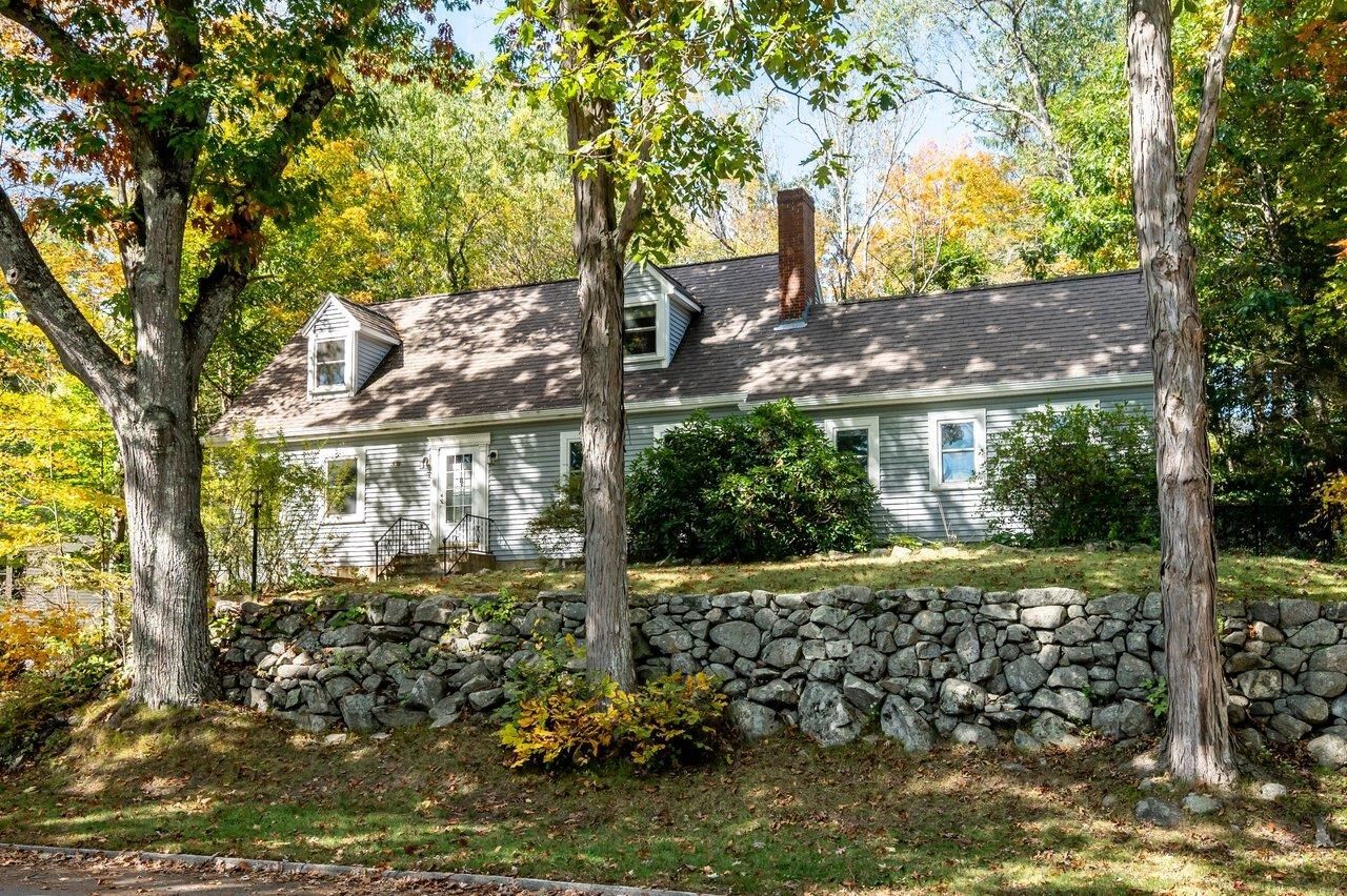 Property Photo:  30 Garden Lane  NH 03824 
