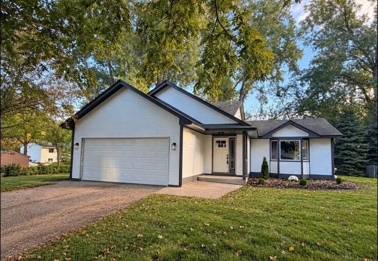 Property Photo:  1862 Fox Run  MN 55038 