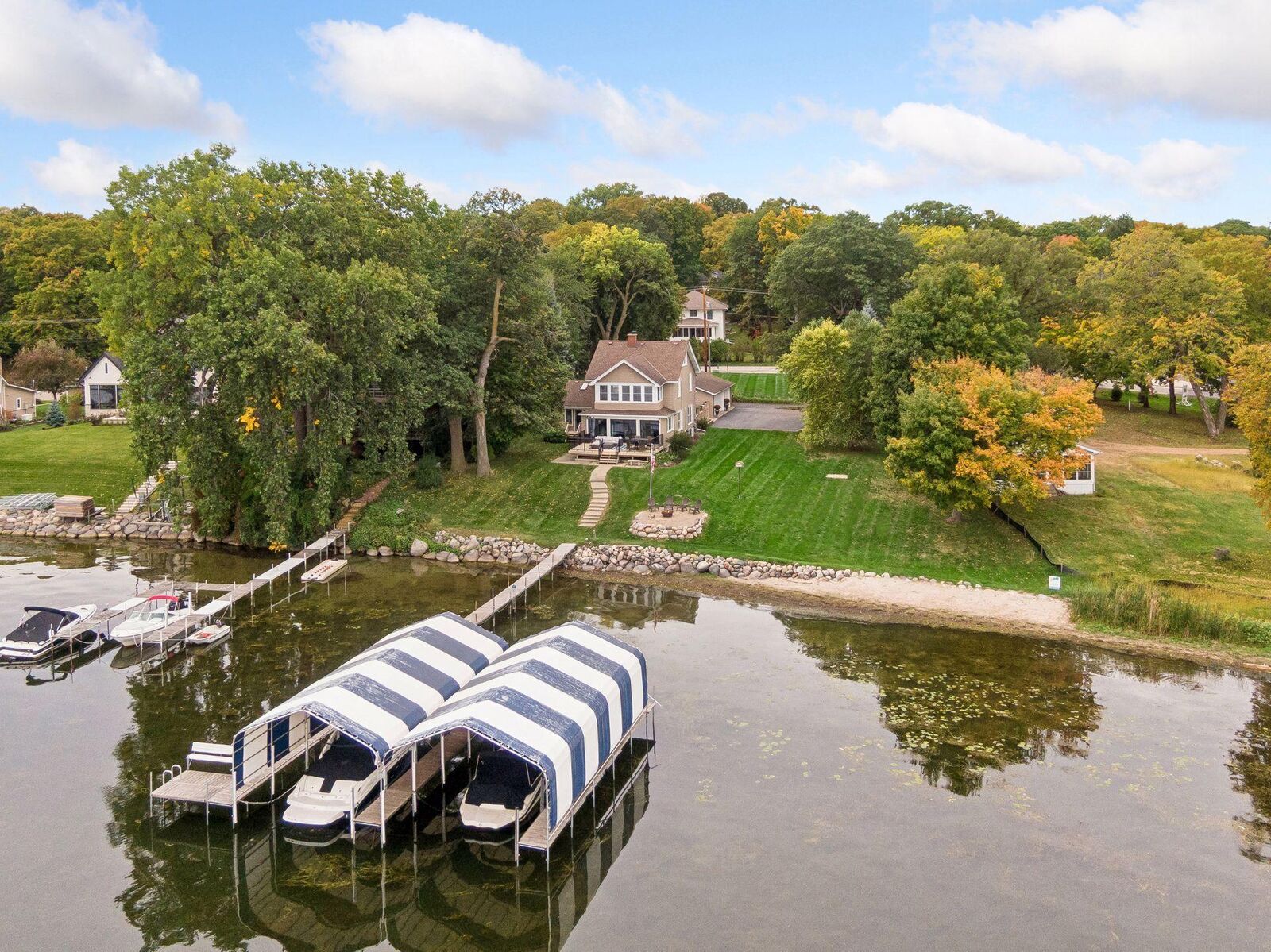 Property Photo:  1620 Shadywood Road  MN 55391 