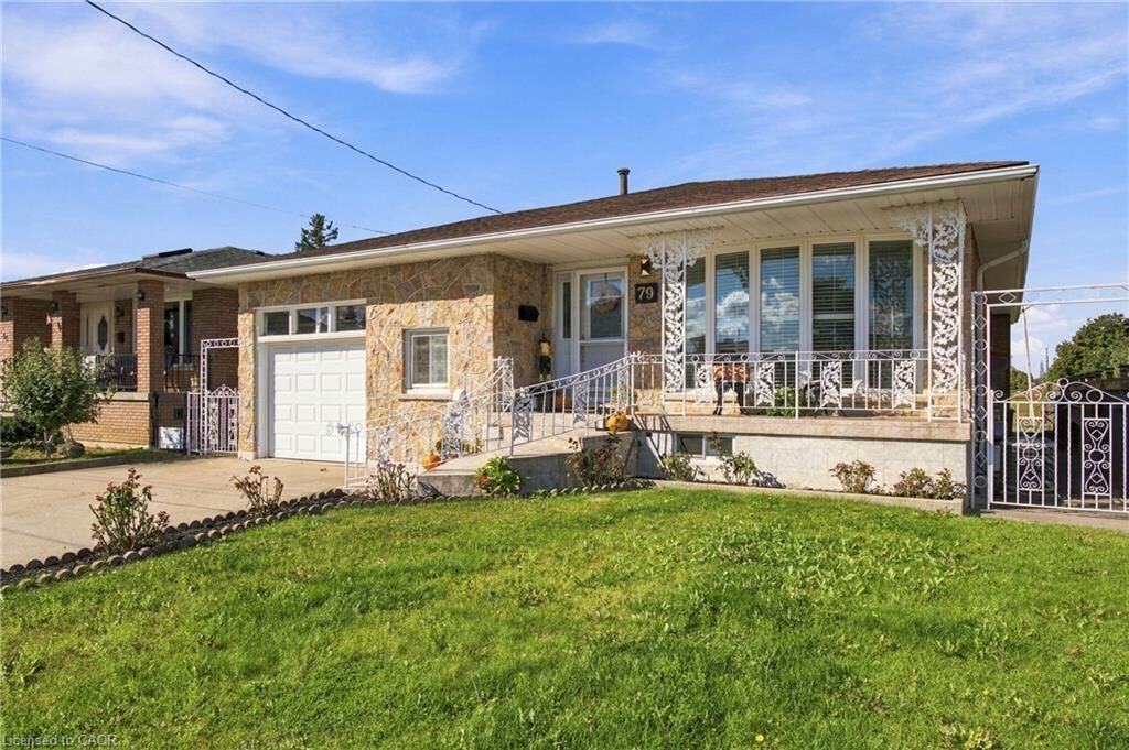Property Photo:  79 Oakland Drive  ON L8E 1B5 