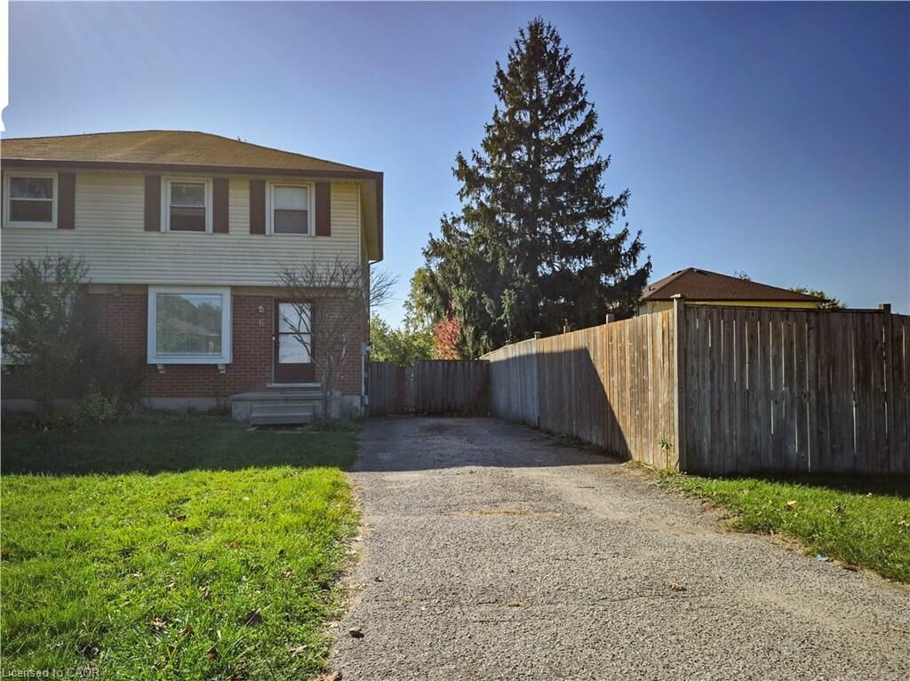 Property Photo: 6 Stanley Avenue ON N2K 1C5