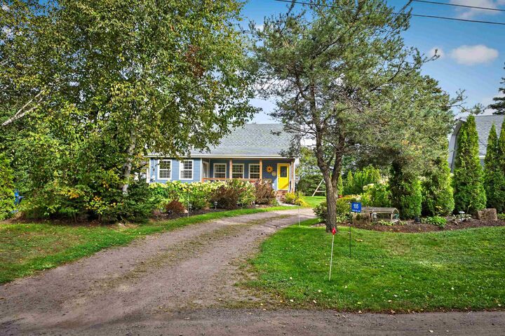 Property Photo:  105 Forest Hills Lane  PE C0A 1N0 