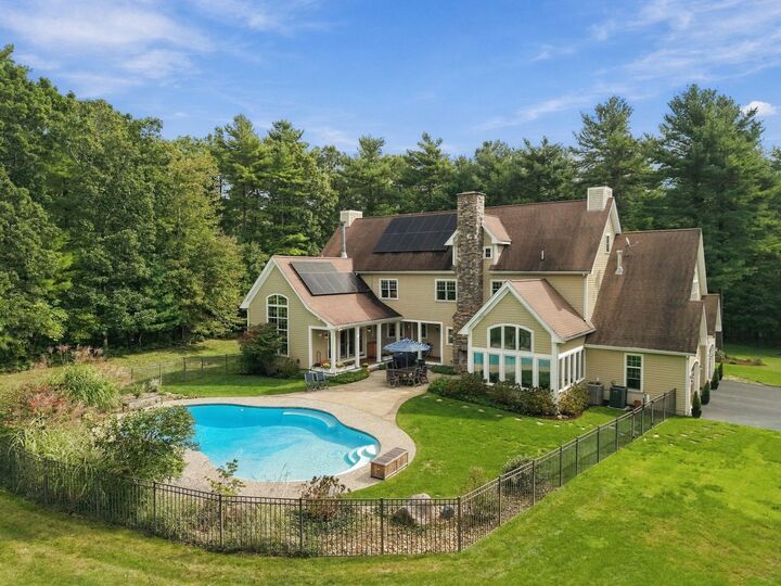 Property Photo:  20 Hillside Ln  MA 02332 