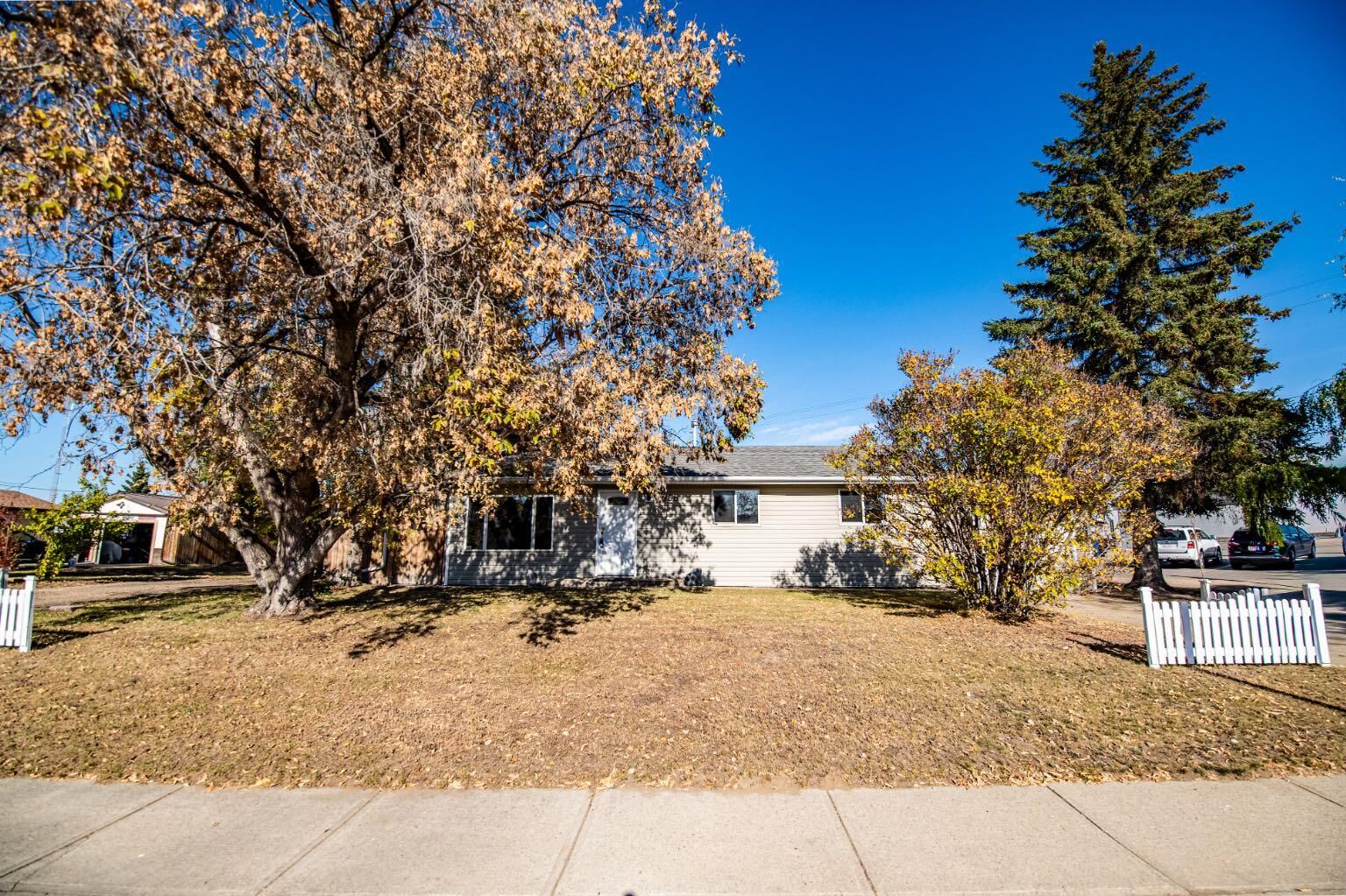 Property Photo:  4908 Moore Street  AB T0M 0J0 