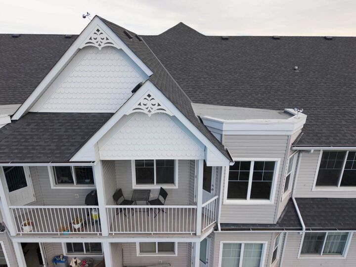 Property Photo:  8 Prestwick Pond Terrace SE 409  AB T2Z 4P3 