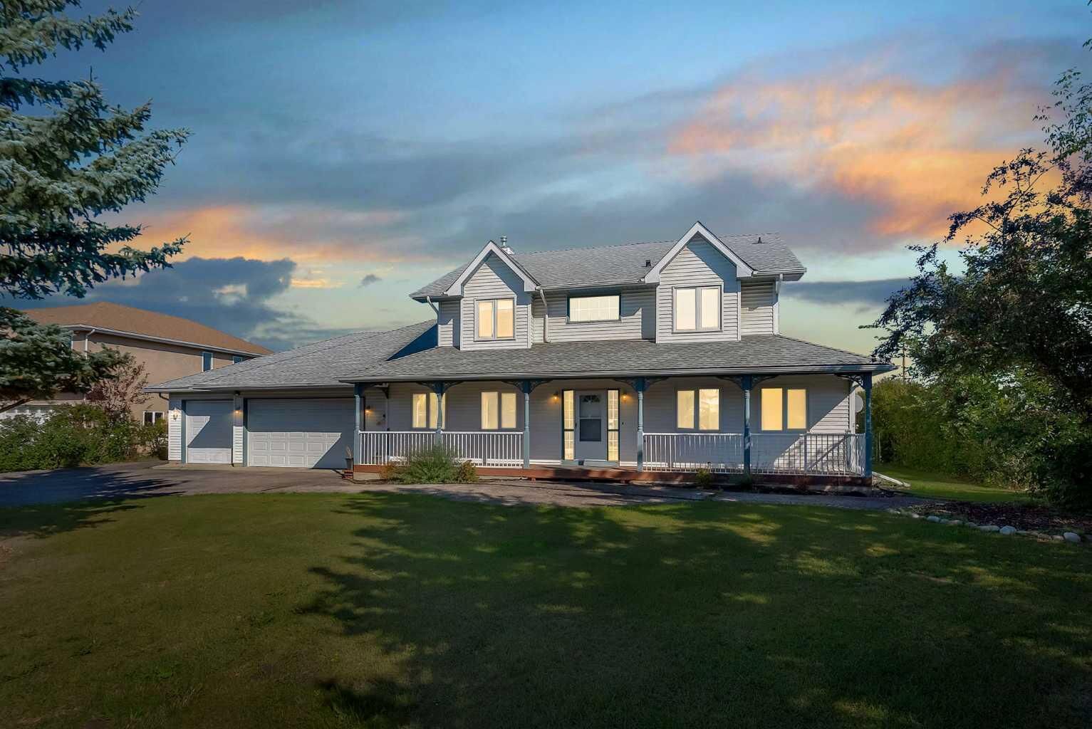 Property Photo:  707 East Lakeview Road  AB T1X 1A9 