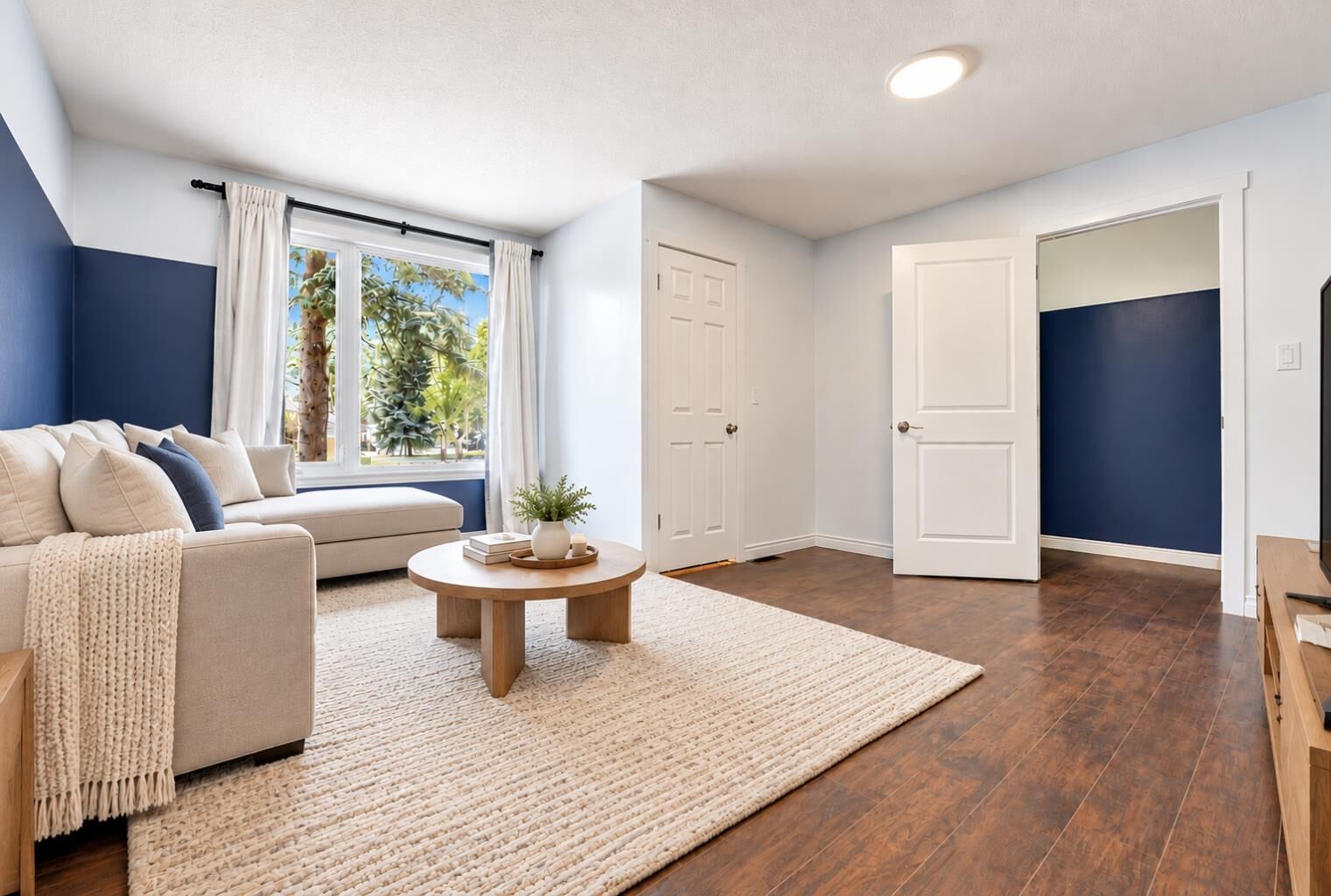 Property Photo:  3131 Dover Crescent SE  AB T2B 1V4 