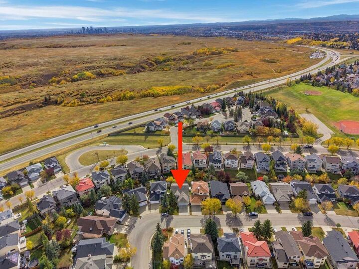Property Photo:  51 Edgebrook Circle NW  AB T3A 5A4 