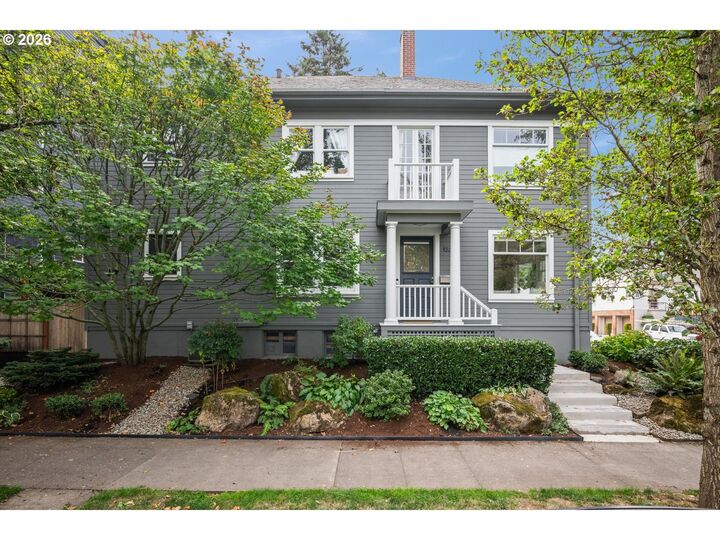 Property Photo:  138 NE 18th Ave  OR 97232 