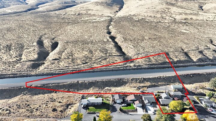 Property Photo:  1411  D Street SW  WA 98823 