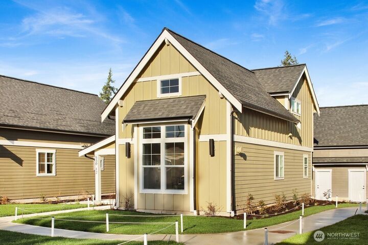 Property Photo:  530 E Sunset Drive 12  WA 98225 