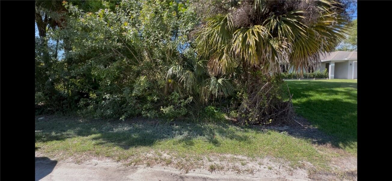 Property Photo: 8525 105th Avenue FL 32967