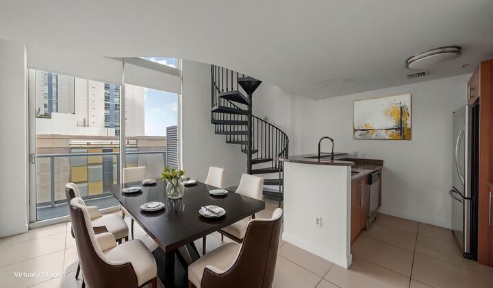 Property Photo: 300 S Biscayne Boulevard L-832 FL 33131