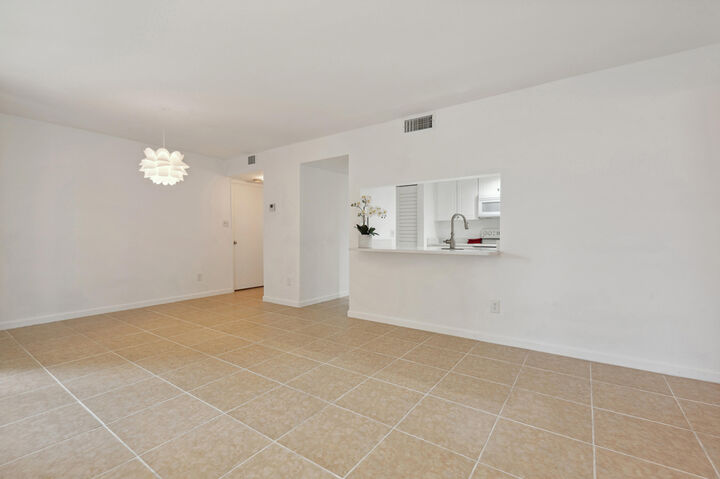 Property Photo:  2025 Lavers Circle D204  FL 33444 