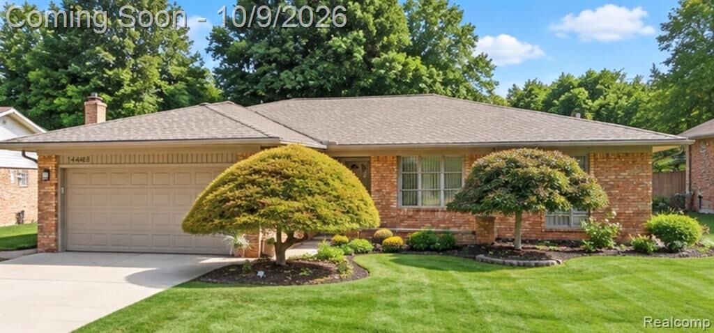 Property Photo: 14482 Parklane Street MI 48154