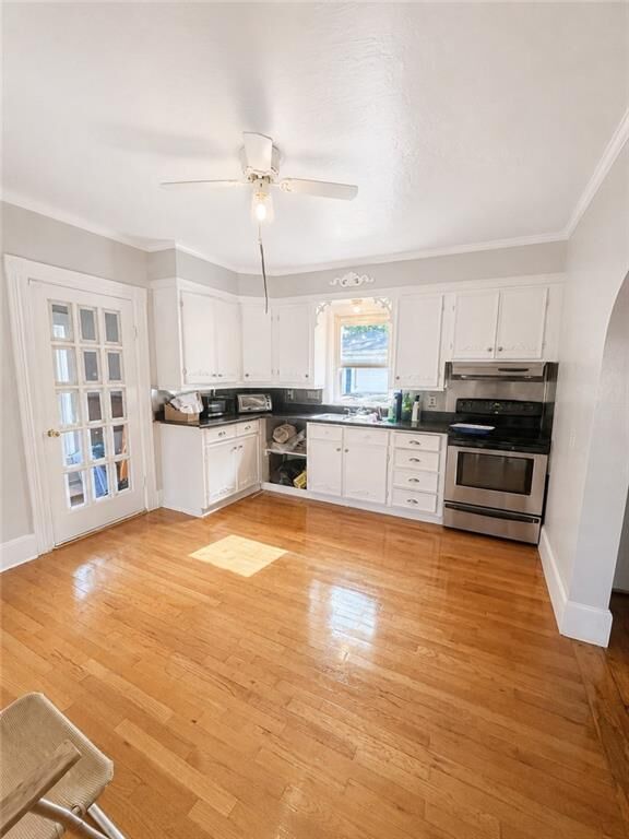 Property Photo:  168 3rd Avenue  RI 02895 