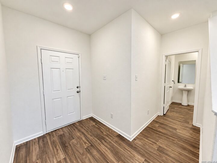 Property Photo:  3985 Prairie Crk  TX 78132 