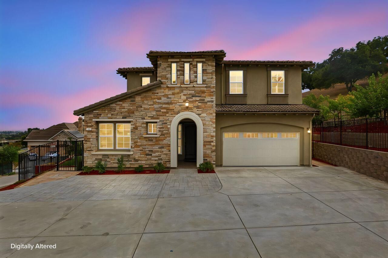 Property Photo:  1960 Lavender Way  CA 95020 
