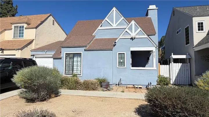 Property Photo: 8107 Linares CA 92509