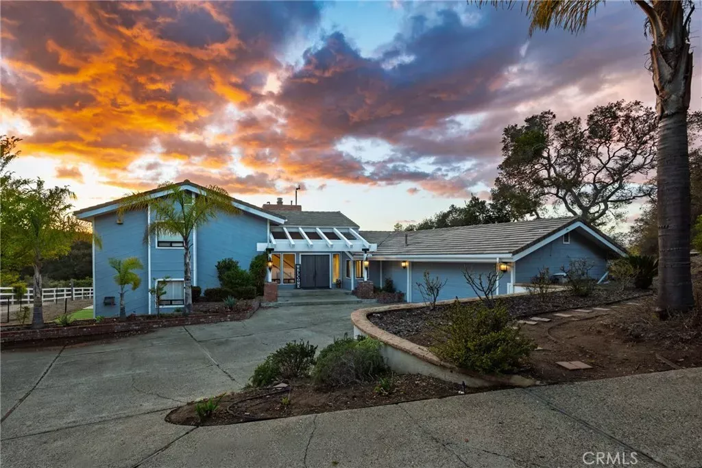 Property Photo: 6055 Quail Court CA 93455