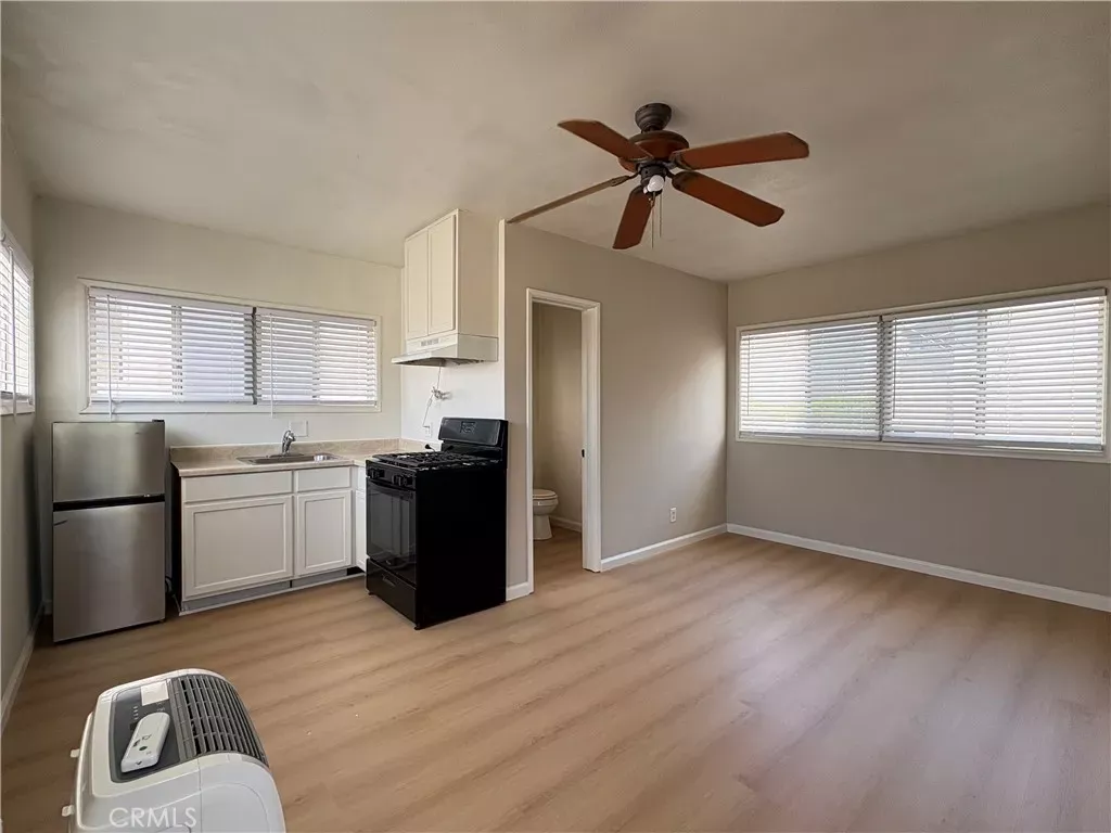 Property Photo: 149 Bay Shore Avenue 1R CA 90803