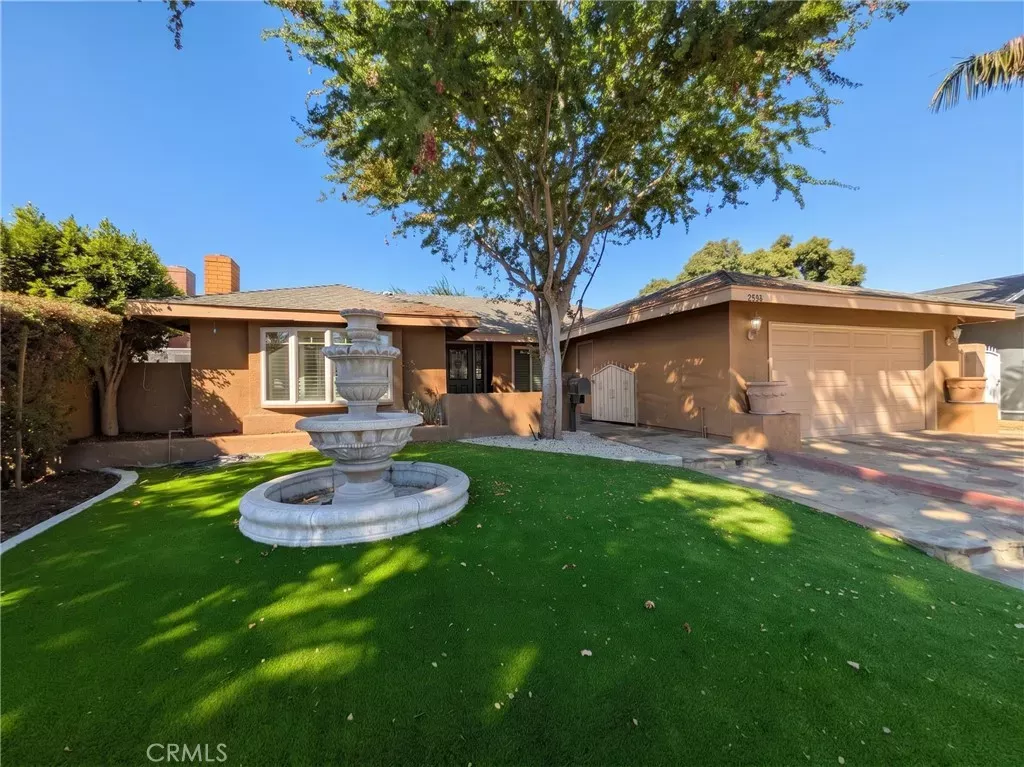 Property Photo:  2518 N Hathaway  CA 92705 