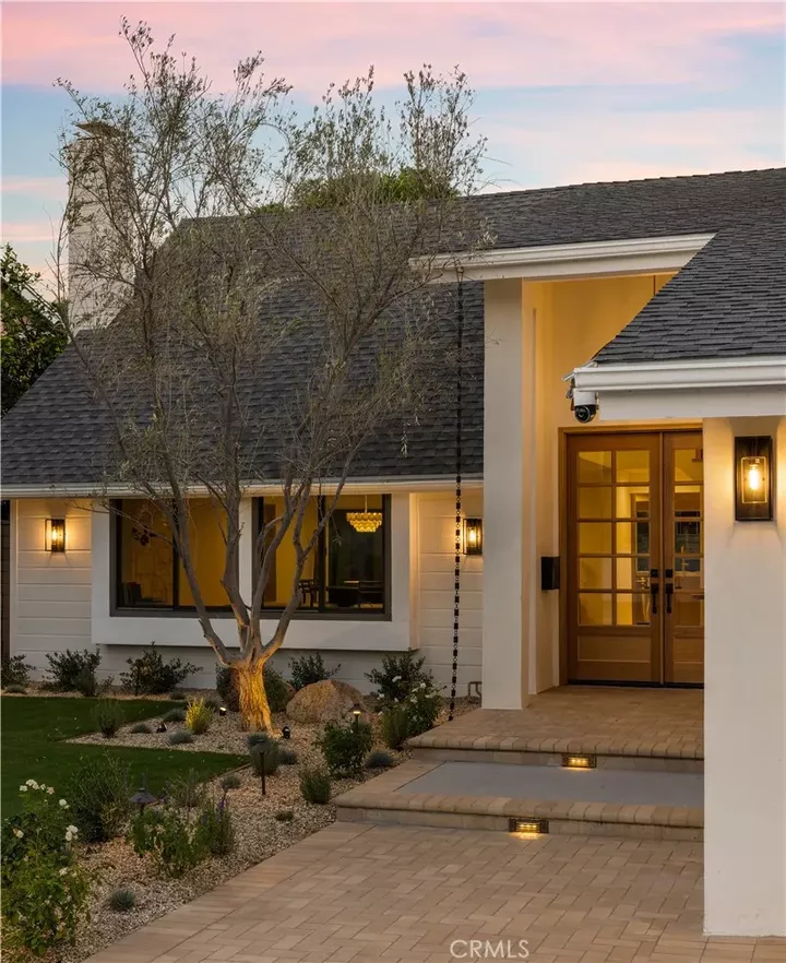 Property Photo:  1806 Hummingbird Drive  CA 92626 