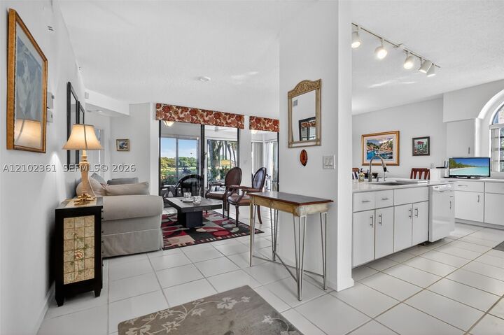 Property Photo: 8033 Aberdeen Dr 102 FL 33472