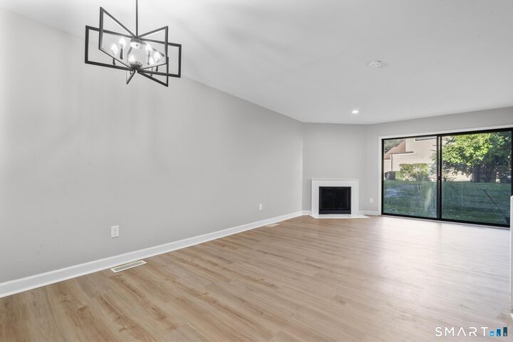 Property Photo:  33 Deer Run 33  CT 06801 