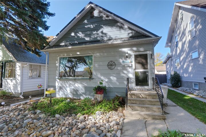Property Photo:  1042 Algoma Avenue  SK S6H 3Z5 