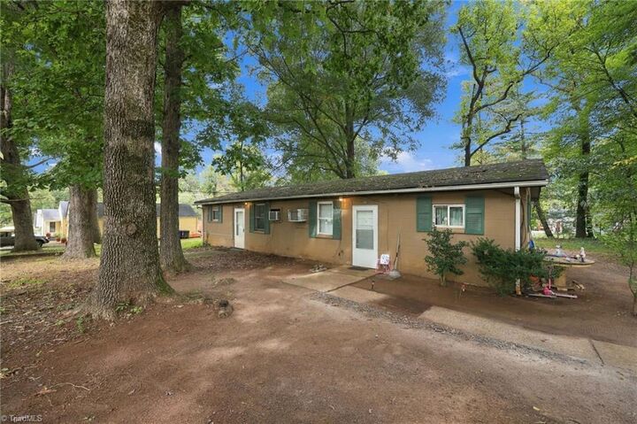 Property Photo: 635 Voss Street NC 27105