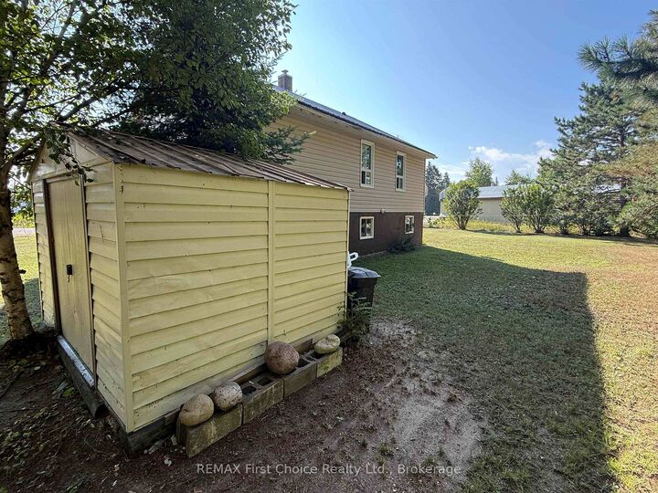 Property Photo:  78 Armstrong Street  ON P0V 2V0 
