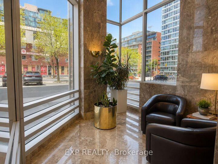 Property Photo:  160 George Street 401  ON K1N 9M2 