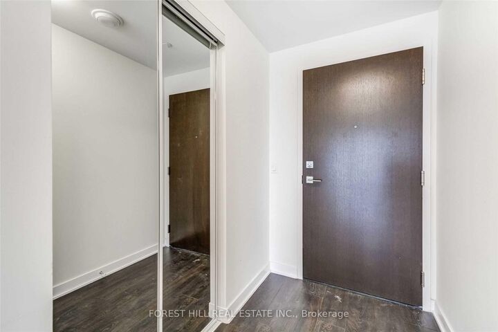 Property Photo:  2221 Yonge Street 4201  ON M4S 2B4 