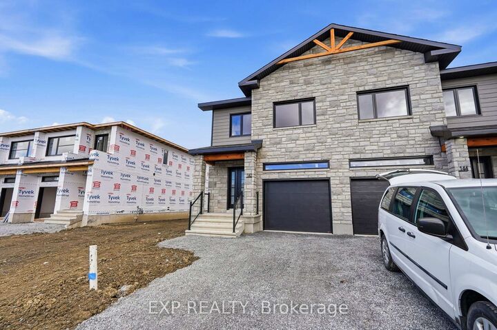 Property Photo:  142 Elizabeth Street  ON K0A 2M0 