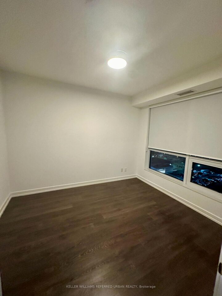 Property Photo:  1 Grandview Avenue 1215  ON L3T 0G7 