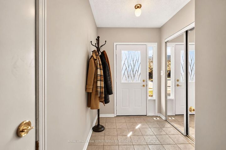 Property Photo: 819 Village Green Boulevard 27 ON L5E 3H7